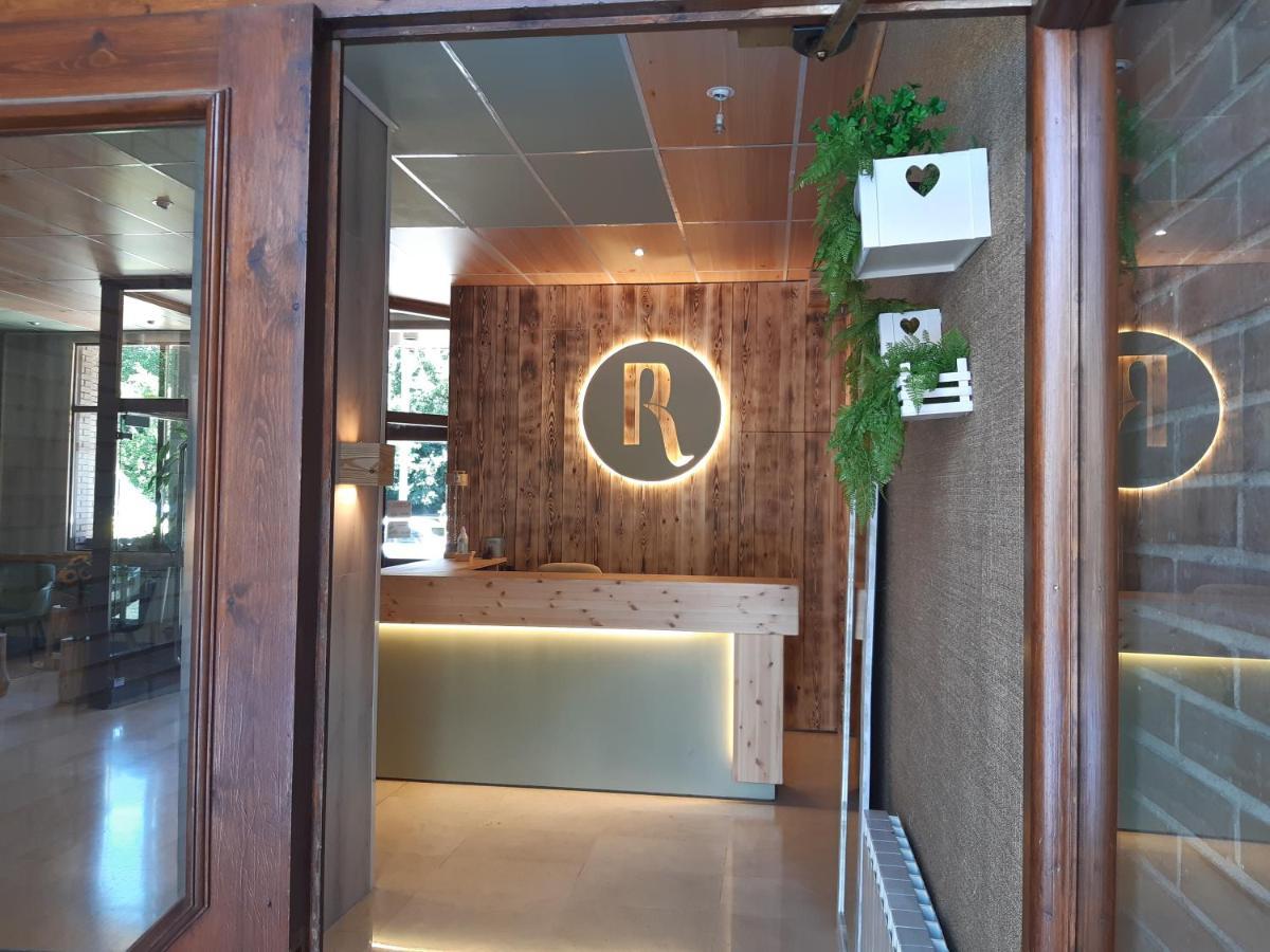 Hotel Pey 2*