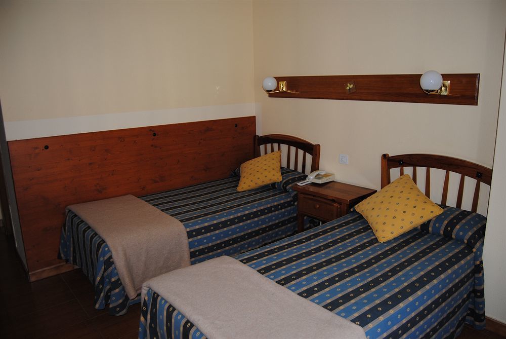 Pey Hotel 2*